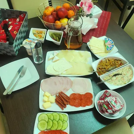 Pallas Bed and Breakfast 3*